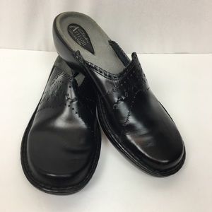 Clark Artisan Collection mules  Size 8 1/2 N